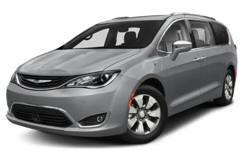 2018 Chrysler Pacifica Hybrid Touring L photo 1