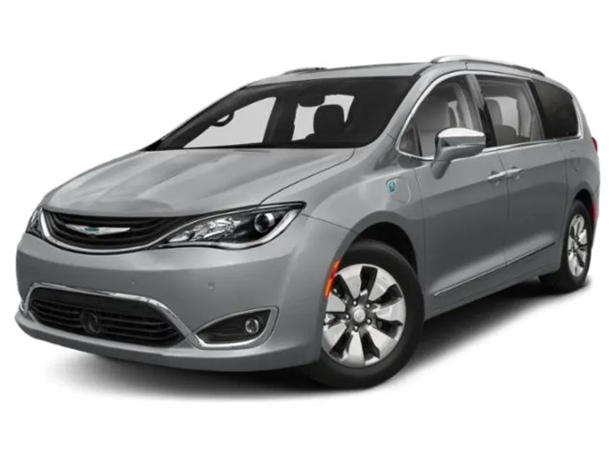 2018 Chrysler Pacifica Hybrid Touring L photo 1