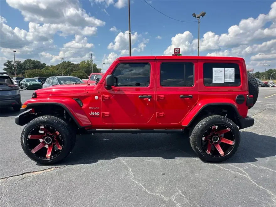 2018 Jeep Wrangler Unlimited Sahara photo 1