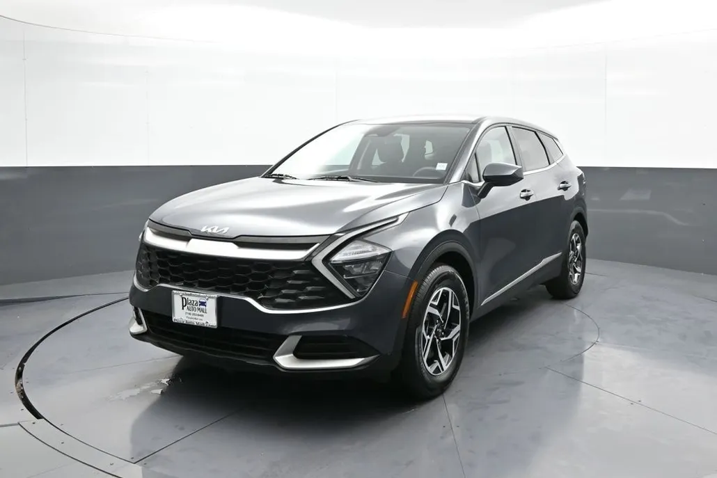 2023 Kia Sportage LX photo 1