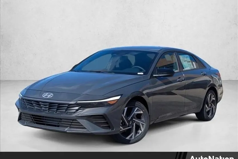 2025 Hyundai Elantra SEL Sport photo 1