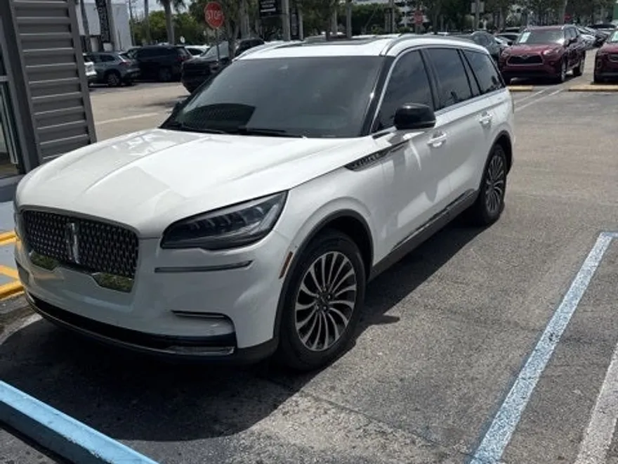 2023 Lincoln Aviator Reserve photo 1