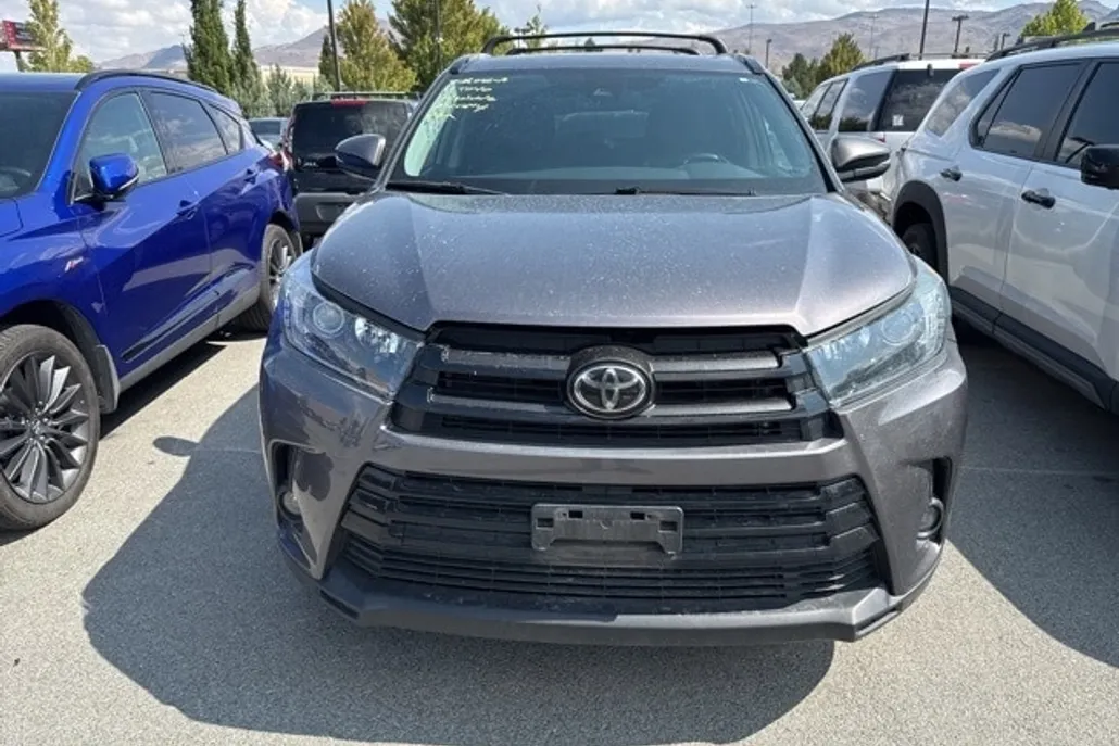 2019 Toyota Highlander SE photo 1