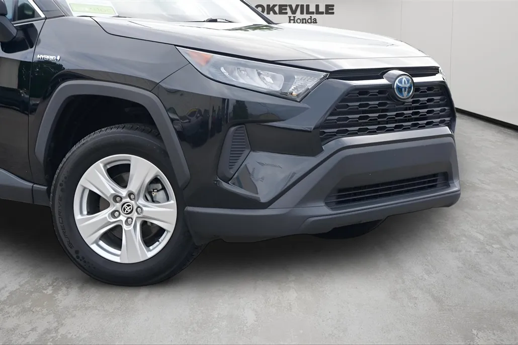2021 Toyota RAV4 Hybrid LE photo 1