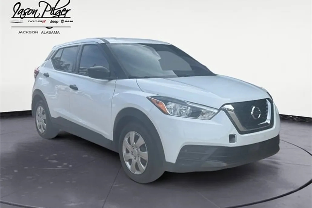 2020 Nissan Kicks S photo 1