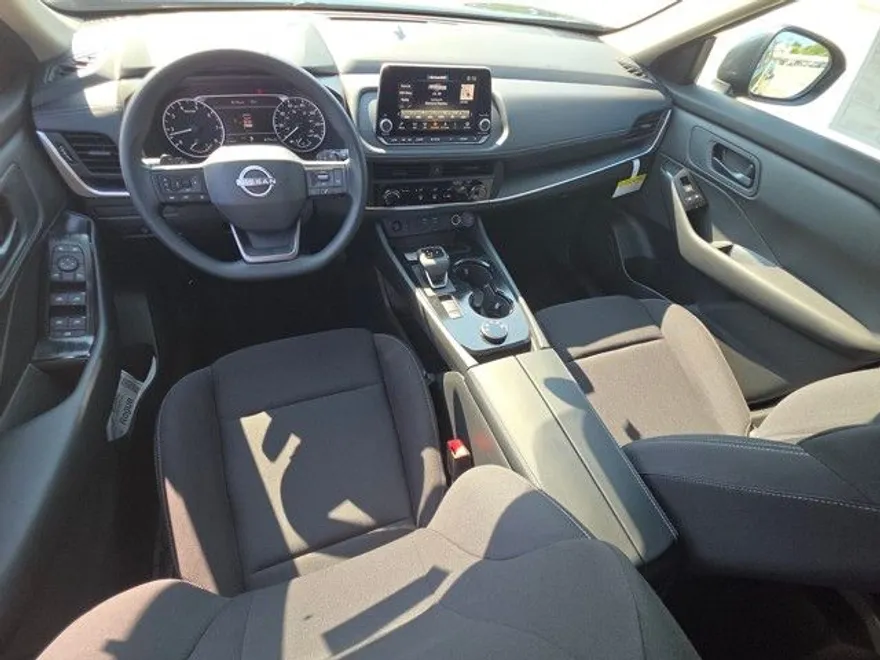 2025 Nissan Rogue S photo 1