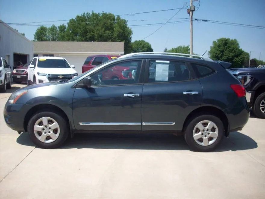 2014 Nissan Rogue Select S photo 1