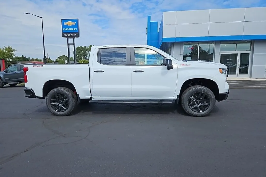 2026 Chevrolet Silverado 1500 LT Trail Boss photo 1