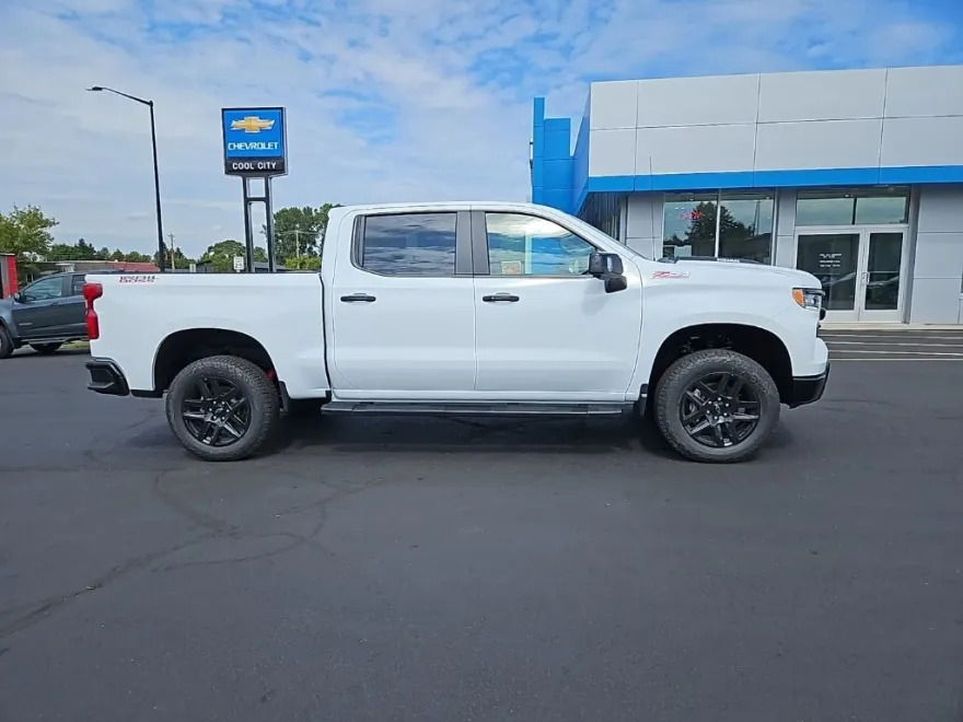 2026 Chevrolet Silverado 1500 LT Trail Boss photo 1