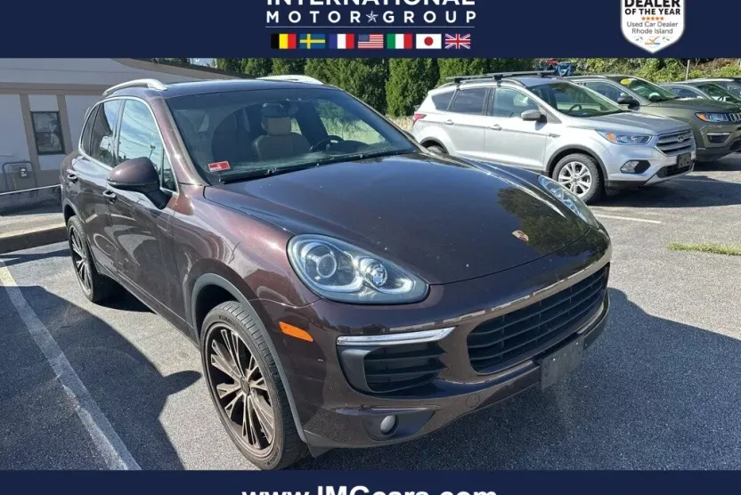 2018 Porsche Cayenne Base photo 1