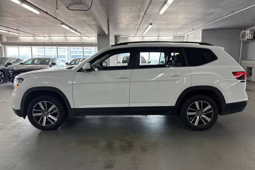 2021 Volkswagen Atlas SE photo 1