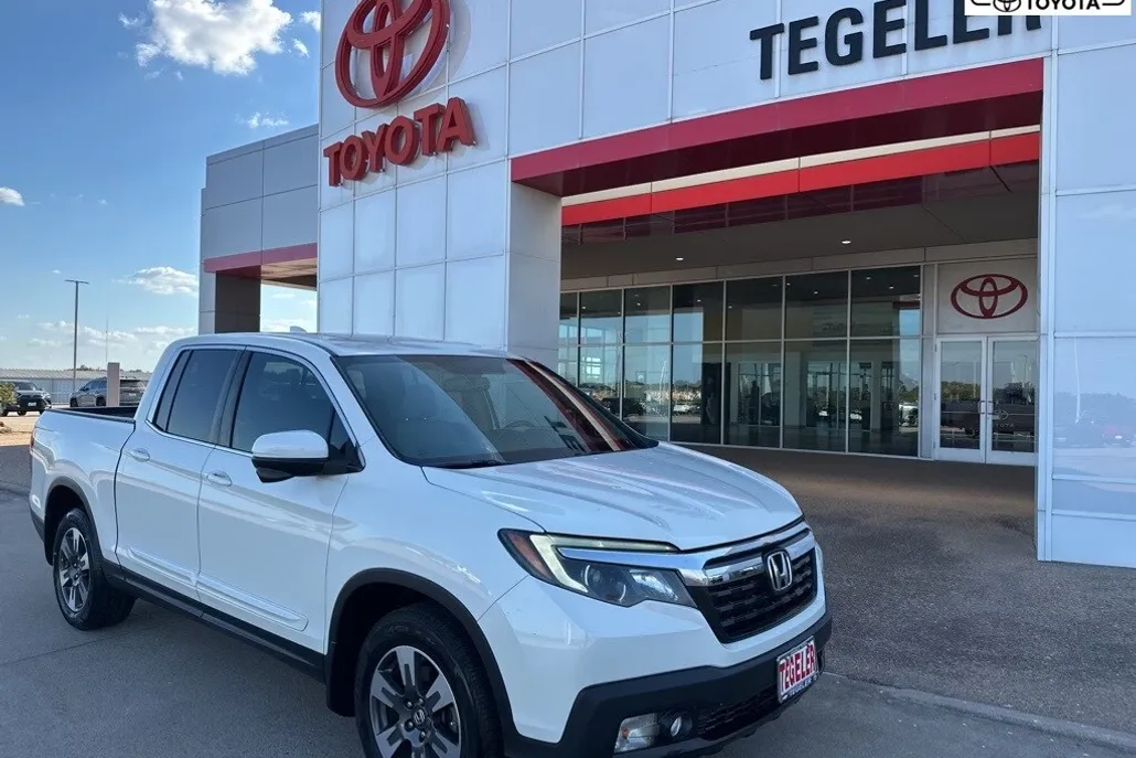 2019 Honda Ridgeline RTL-T photo 1