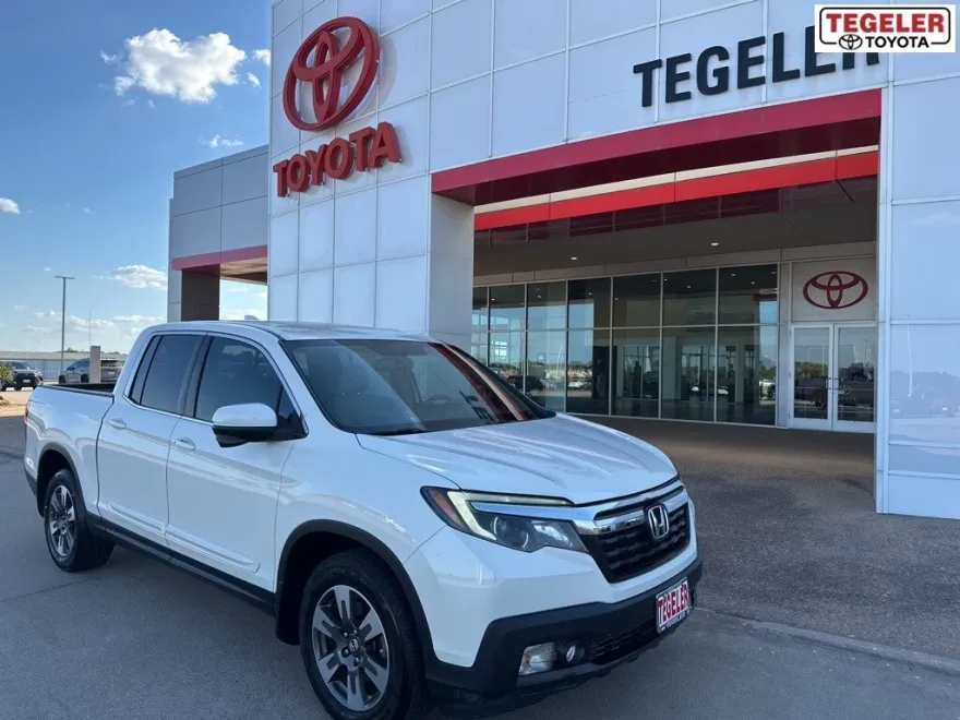 2019 Honda Ridgeline RTL-T photo 1