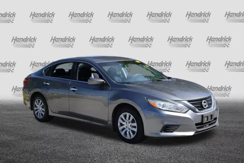 2018 Nissan Altima 2.5 S photo 1