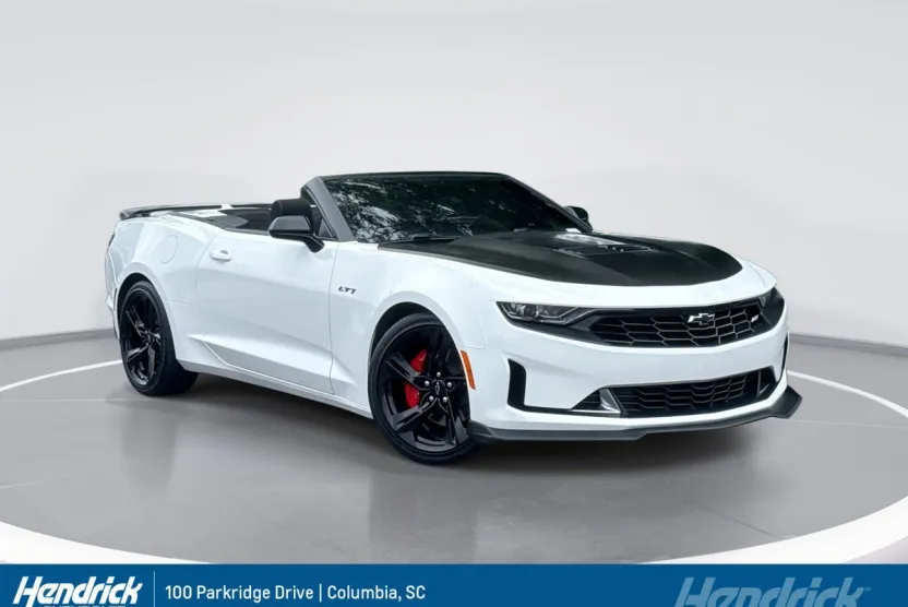 2023 Chevrolet Camaro LT1 photo 1