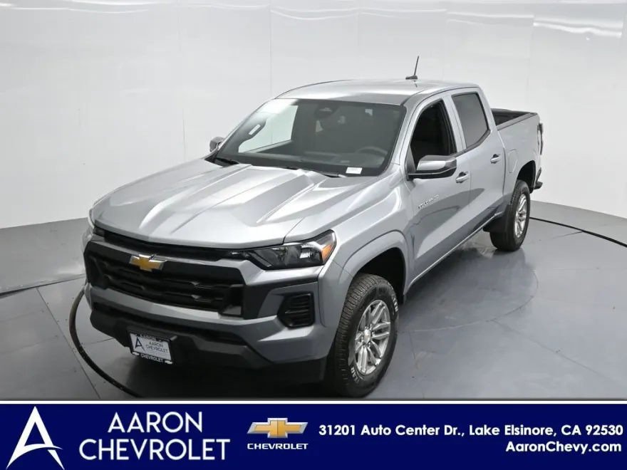 2025 Chevrolet Colorado Work Truck LT photo 1