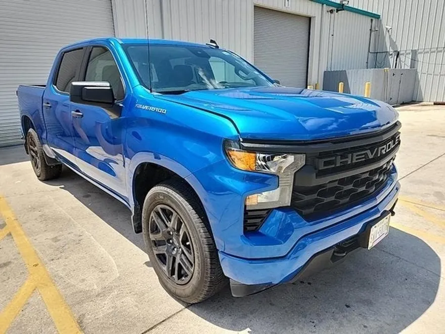 2023 Chevrolet Silverado 1500 Custom photo 1