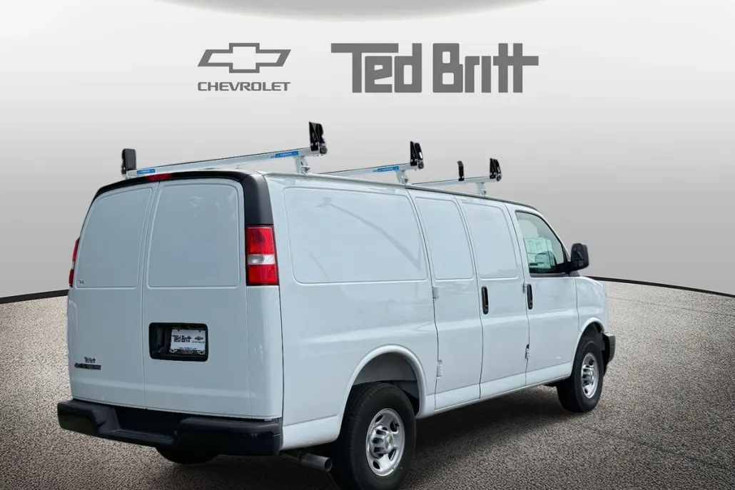 2025 Chevrolet Express Cargo 2500 photo 1