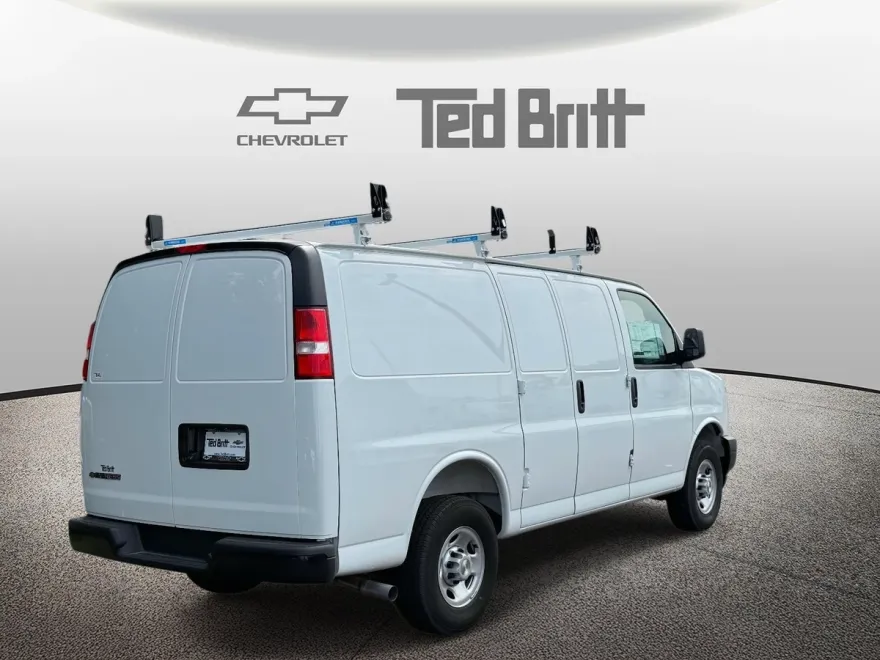 2025 Chevrolet Express Cargo 2500 photo 1