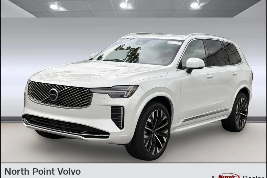 2025 Volvo XC90 Plus photo 1