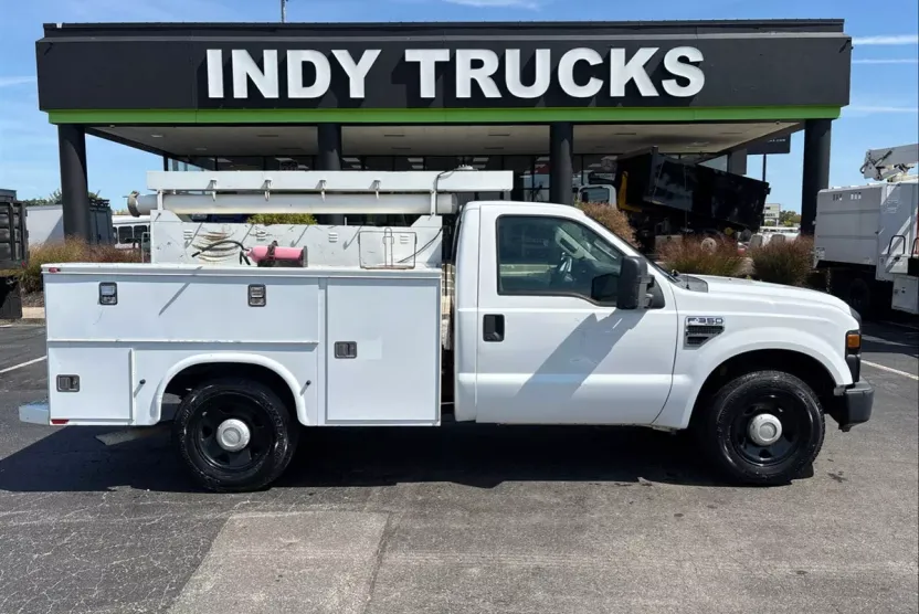 2010 Ford F-350 XL photo 1