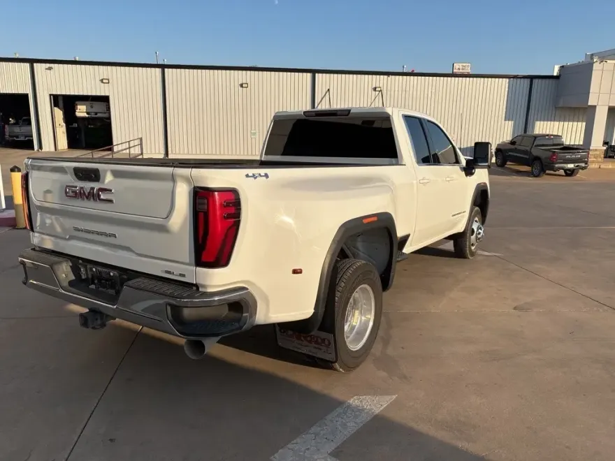 2024 Gmc Sierra 3500 HD SLE photo 1