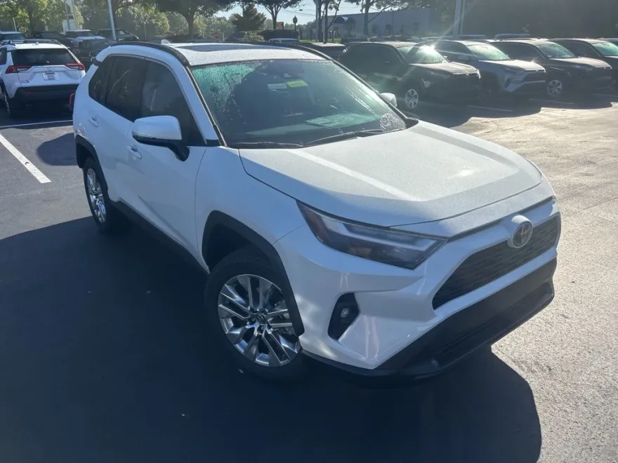 2025 Toyota RAV4 XLE Premium photo 1