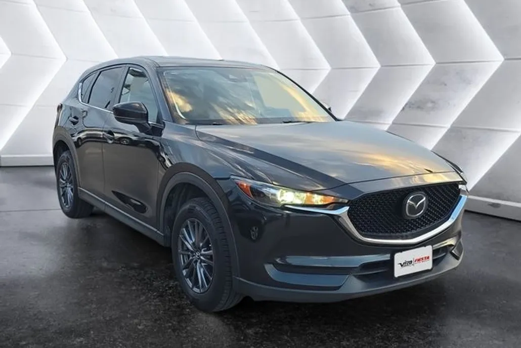 2019 Mazda CX-5 Touring photo 1