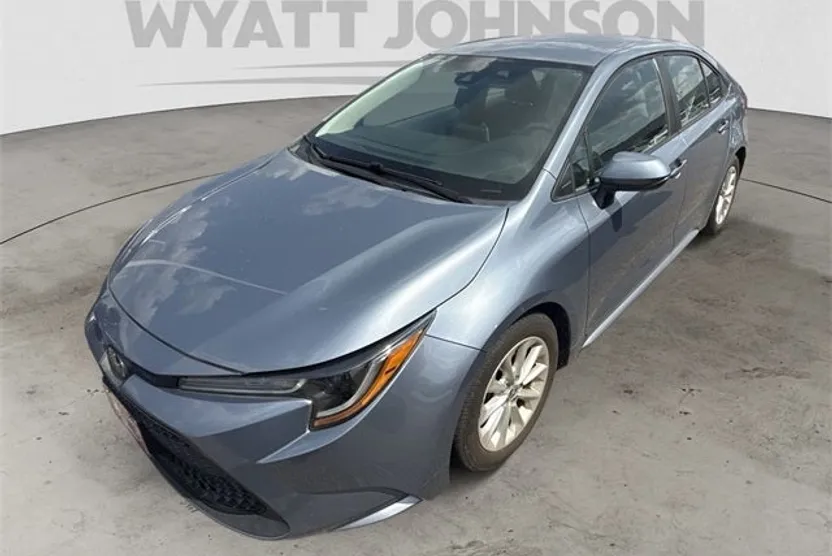 2020 Toyota Corolla LE Premium photo 1