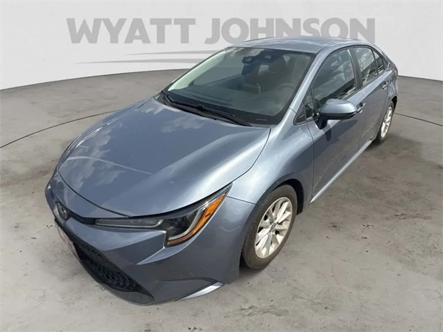 2020 Toyota Corolla LE Premium photo 1