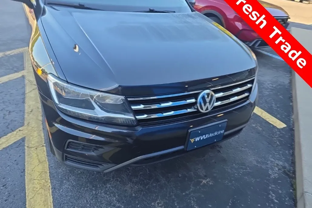 2021 Volkswagen Tiguan SE photo 1