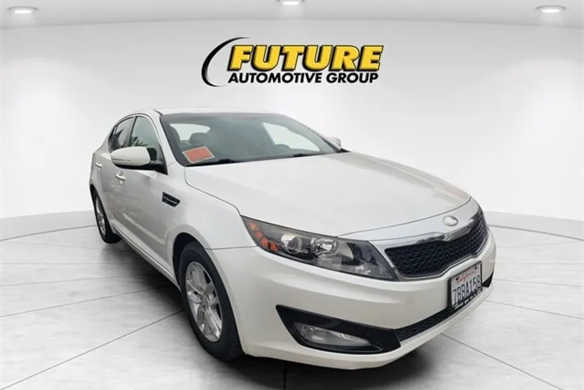 2013 Kia Optima LX photo 1