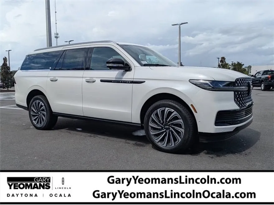 2025 Lincoln Navigator Black Label photo 1