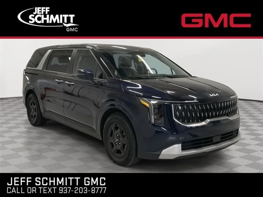 2025 Kia Carnival LXS photo 1