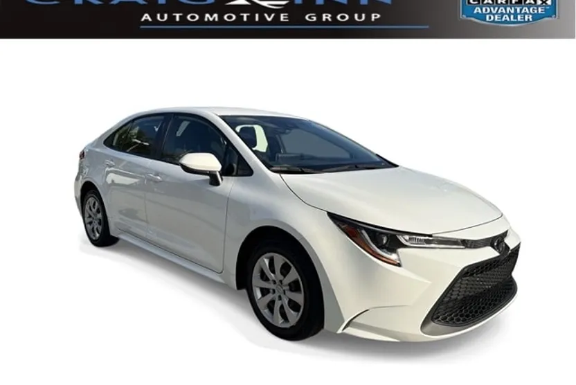 2020 Toyota Corolla LE photo 1