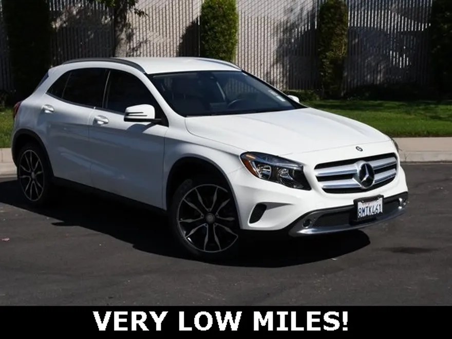 2017 Mercedes Benz GLA 250 photo 1