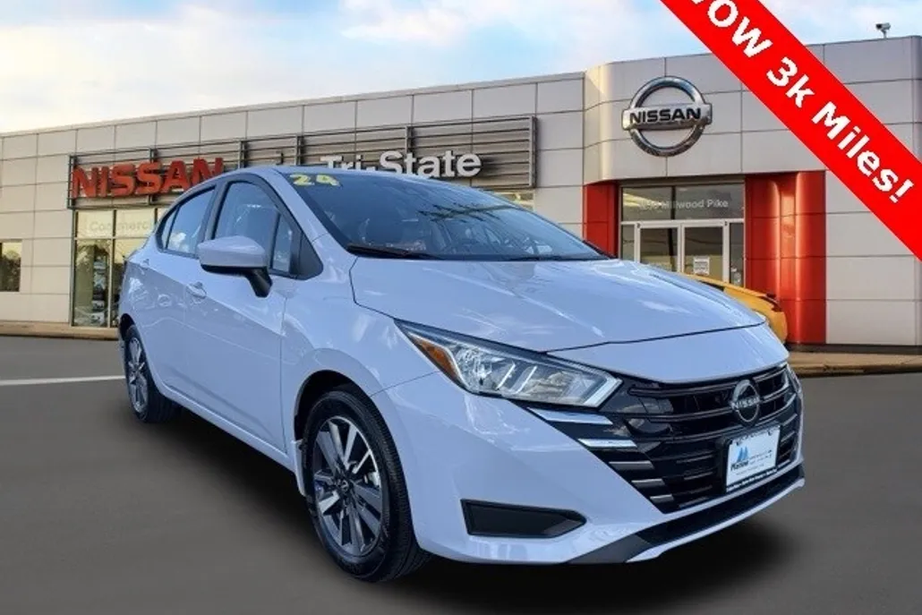 2024 Nissan Versa 1.6 SV photo 1