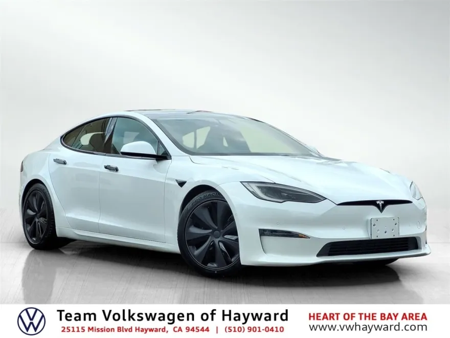 2022 Tesla Model S photo 1