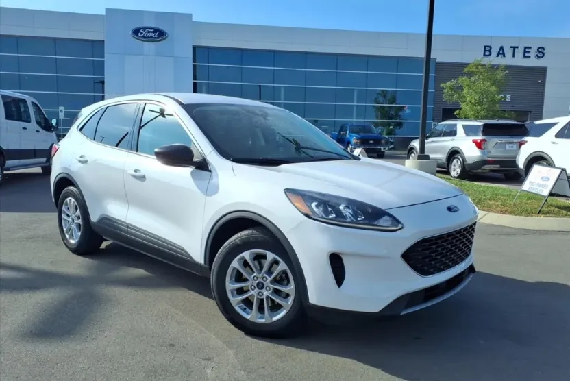 2022 Ford Escape SE photo 1