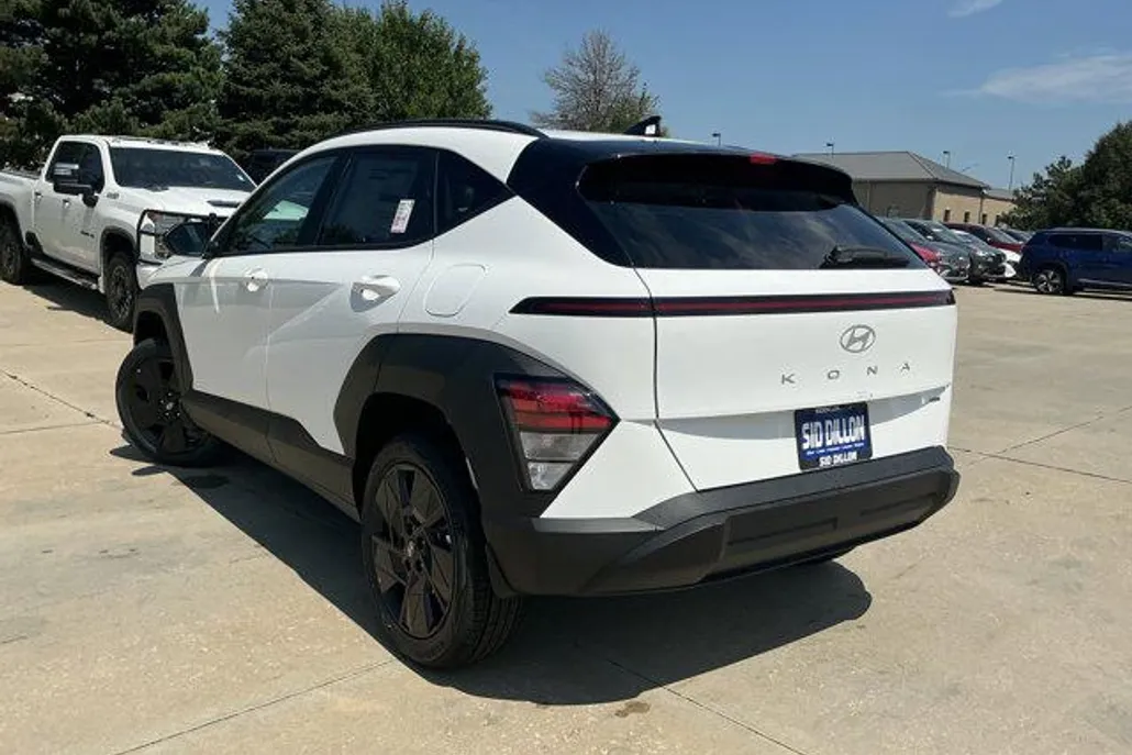 2026 Hyundai Kona SEL photo 1