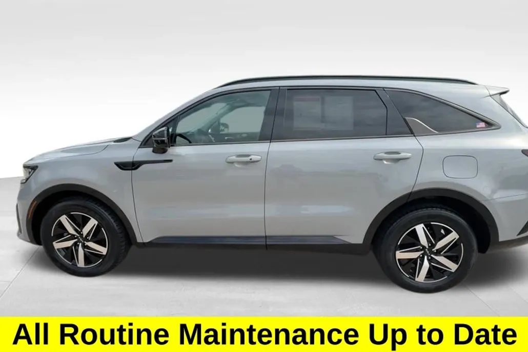 2022 Kia Sorento EX photo 1