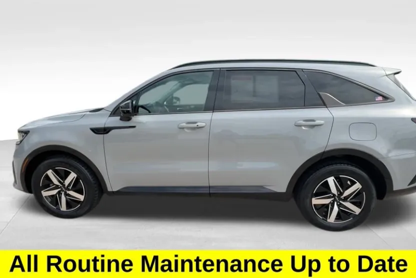 2022 Kia Sorento EX photo 1