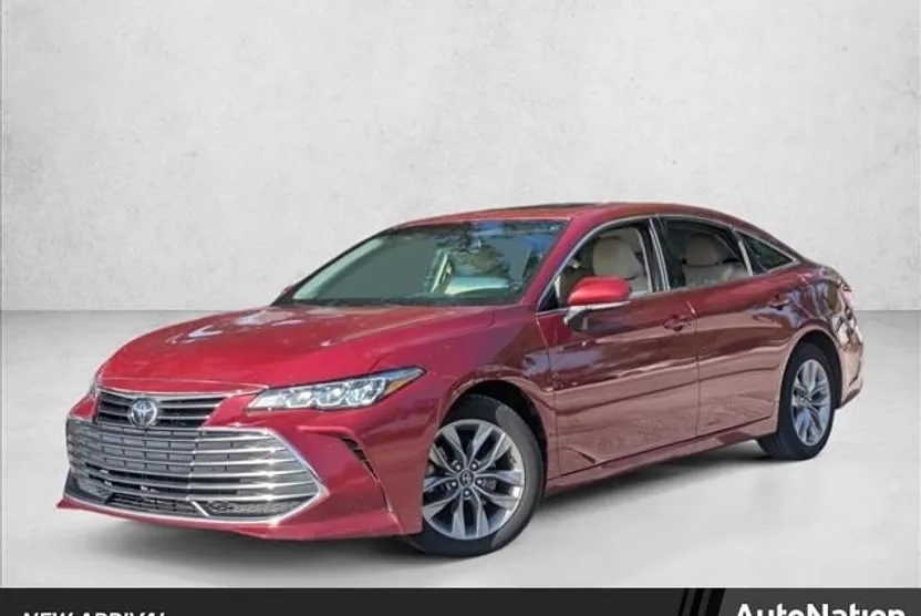 2019 Toyota Avalon XLE photo 1