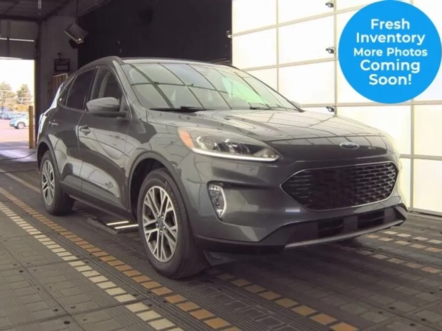 2020 Ford Escape SEL photo 1