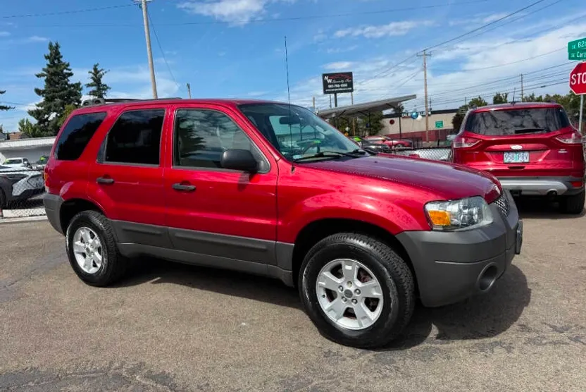 2006 Ford Escape XLT photo 1