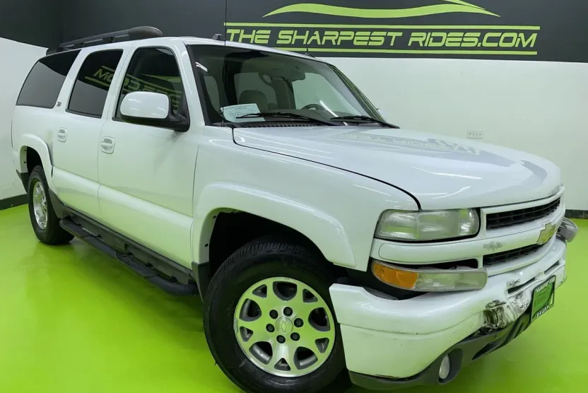 2004 Chevrolet Suburban 1500 photo 1