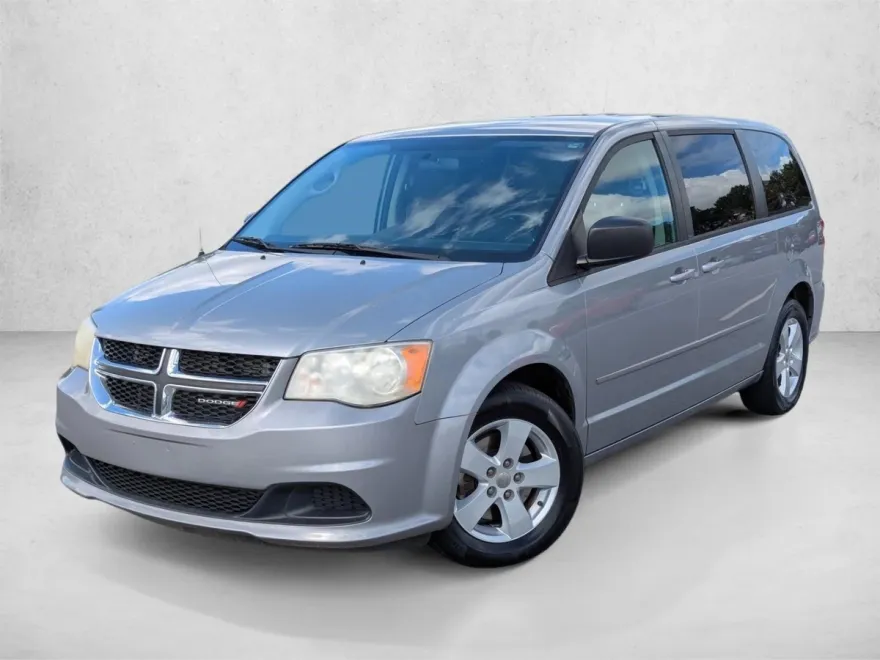 2013 Dodge Grand Caravan SE photo 1