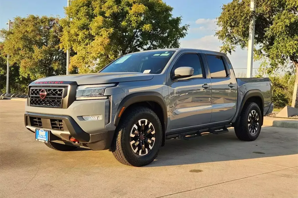 2023 Nissan Frontier PRO-X photo 1