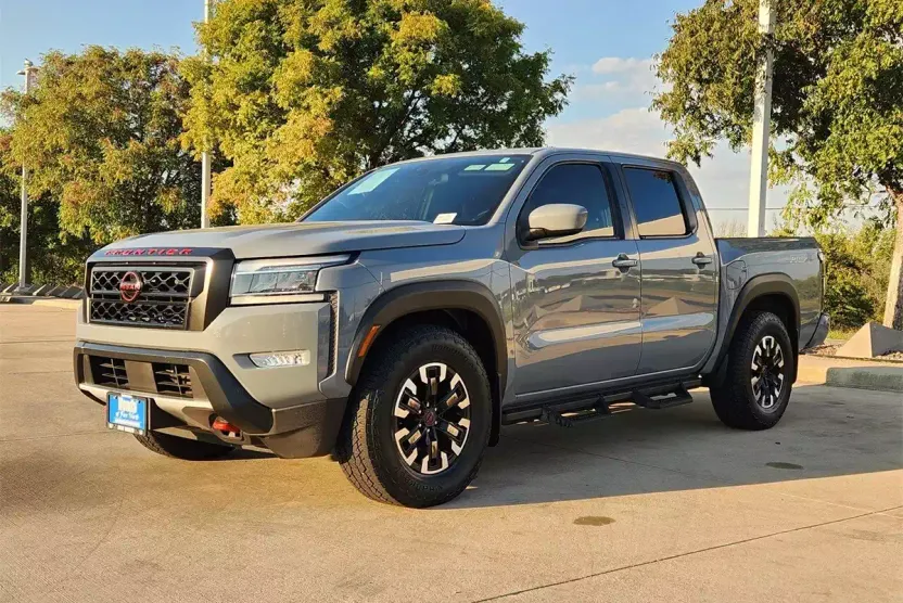 2023 Nissan Frontier PRO-X photo 1