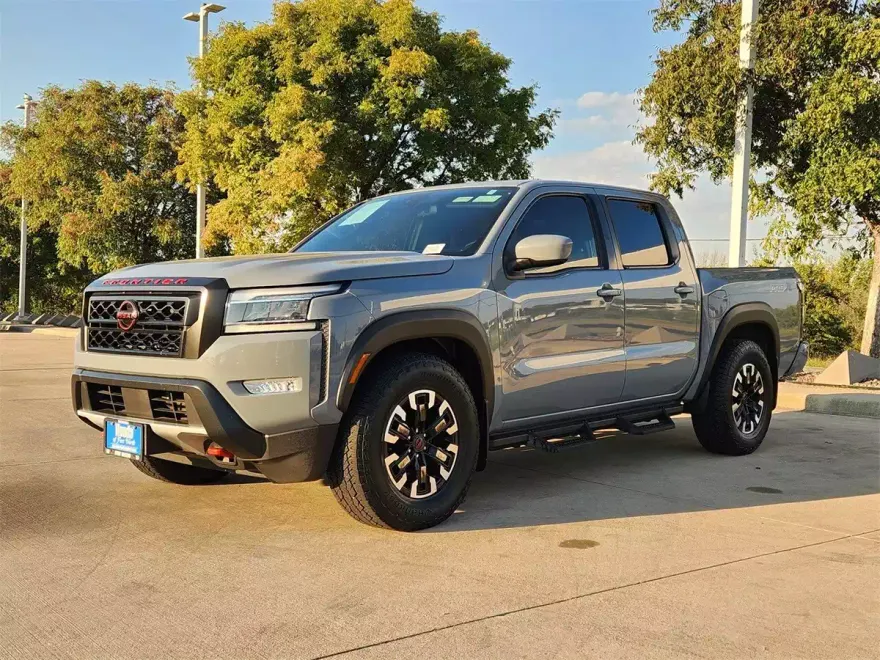 2023 Nissan Frontier PRO-X photo 1